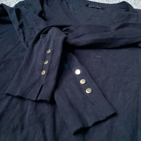 Basement Basic Black V-Neck Sweater - Size XS Cuffed Long Sleeve Golden Buttons - Picture 3 of 3